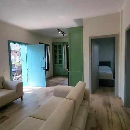 Cozy Pinetrees House بيت للعطل غوليم