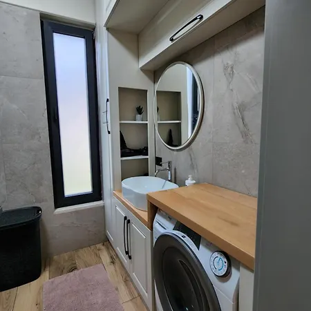 Cozy Pinetrees House Сasa de vacaciones Golem (Tirana)