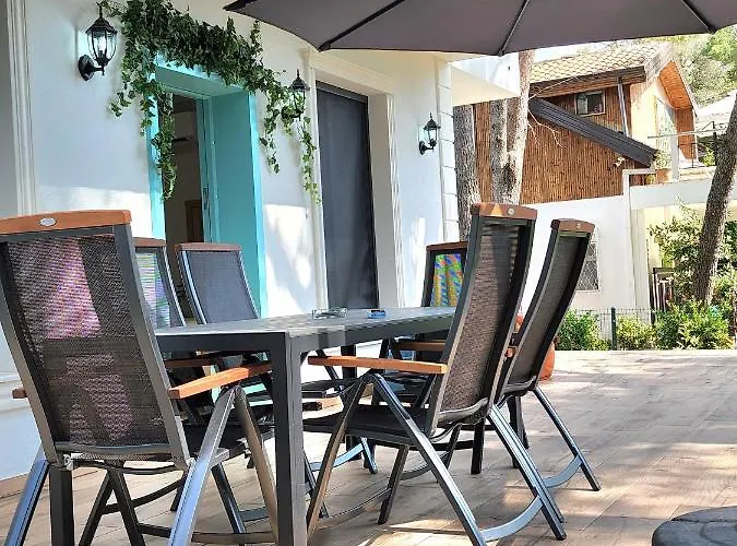 Cozy Pinetrees House Vakantiehuis